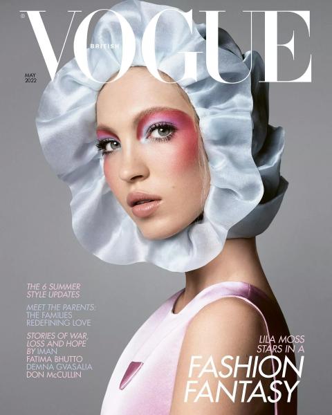 Дочь Кейт Мосс впервые снялась для обложки Vogue и рассказала о детстве со скандальной мамой супермоделью