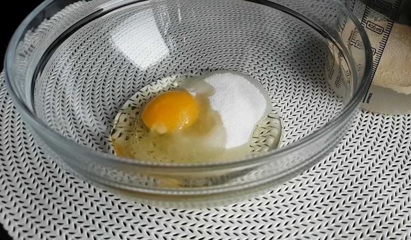 Дрожжевые пышки на сковороде на 1 яйце